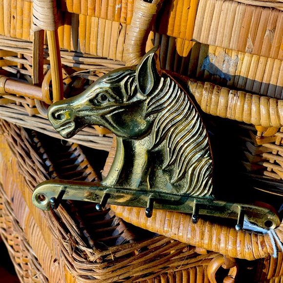 Petite Solid Brass Horse Rack - Picture 1 of 2